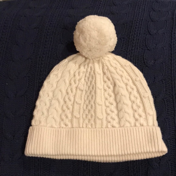 Vineyard Vines Cream Cable Knit Pom Pom Hat - Picture 1 of 2